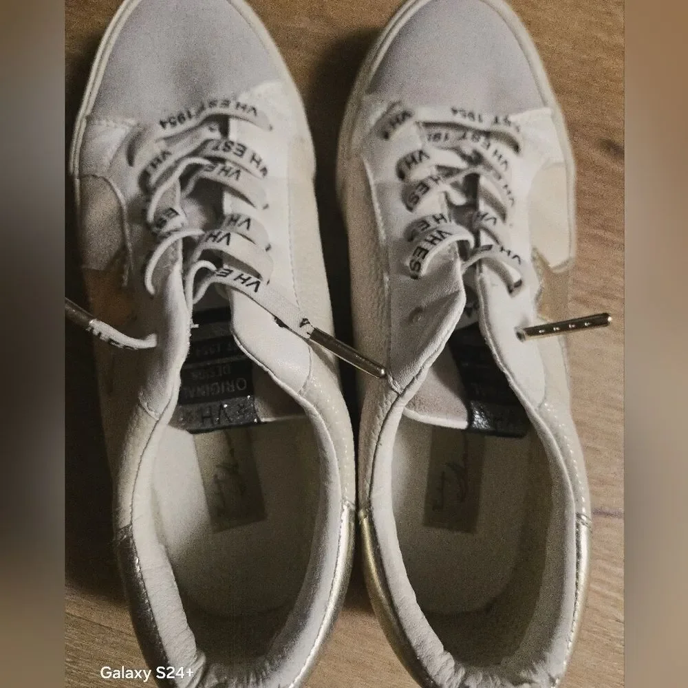 Vintage Havana Gray and White Flats with Gold Star